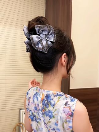 夏天丸子头这样扎#洋气减龄 #头饰发饰 #抓夹#抓夹用法