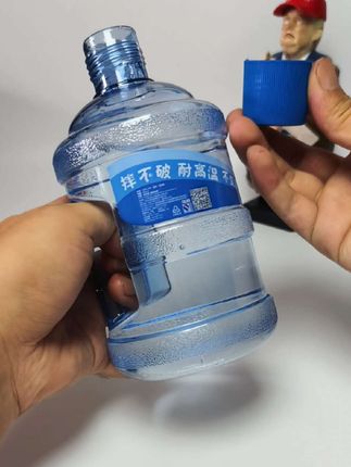 创意桶装水壶,户外便携式个性迷你桶装水瓶。#便携水壶 #水壶 #实用好物