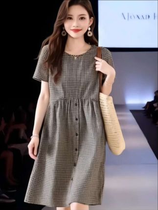 #格子连衣裙 #2025新款高级感小个子连衣裙 #宽松遮肚显瘦休闲减龄裙子 #气质连衣裙 #时尚气质穿搭