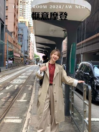 姐妹们,这件风衣真的太绝了!它就是那种很经典的款式,但是又不会显得老气,而且它的长度非常适合我们小个子女生。穿上之后感觉整个人都变得不一样了,瞬间提升气质,简直就是变身都市丽人的必备神器!随便搭个牛仔裤或者短裙都很时髦#谁穿谁好看系列 #百搭显瘦 #无限回购的宝藏单品 #太好看了吧 #风衣外套