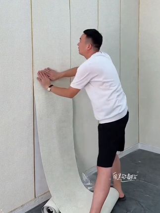 不要再用墙纸了 快来试试这款自粘墙贴 耐高温 还可以防刮耐磨 防水防潮 安全无异味#自粘墙贴 #旧墙翻新 #防水防潮 #高端大气 #墙贴
