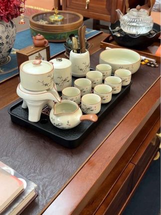 汝窑富竹自动茶具 入手了一套#汝窑 富竹#自动茶具,爱茶人的心头乐呀,便是每次遇见雅致的器物,总生 发出想即刻收于掌心的雀跃~#高端茶器 #茶生活 #器物之美