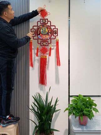 客厅背景墙,走廊,玄关,过道,桃木挂件,中国结…… #客厅 #挂件 #装饰画 #中国结 #玄关