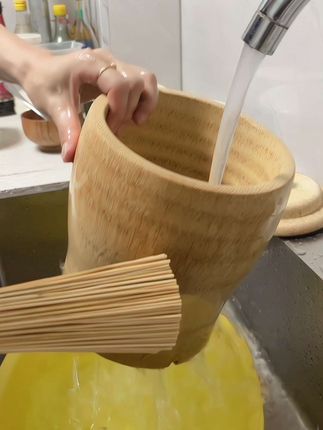 #竹筒饭制作过程 #竹筒饭 #手工制作 #竹根蒸饭桶 #原创
