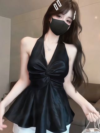 纯欲设计感扭结吊带背心,夏季露背短款抽褶挂脖修身辣妹独特上衣#ootd穿搭 #甜妹 #今天穿什么 #萌妹子 #梨形身材穿搭
