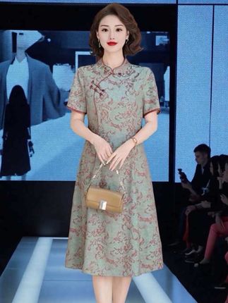 #夏季干净风穿搭#更适合小个子的不露腿穿搭#用美美桑内打开萌妹穿搭#新中式穿搭 #旗袍裙