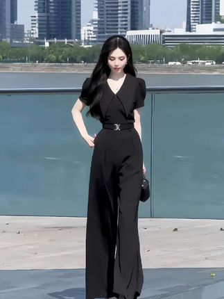 #时尚气质穿搭 #不潮不出街 #女神范 #穿出你的时尚你的感觉