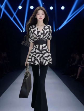 #时髦精的ootd #辣妹穿搭 #辣妹风穿搭 #精致女人穿搭#氛围感连衣裙