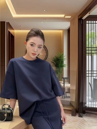 夏季2025新款一整套女装韩系穿搭慵懒风气质宽松上衣半身裙两件套#气质女神穿搭 #穿出自信穿出美丽 #时尚减龄套装 #显瘦显气质套装 #与众不同
