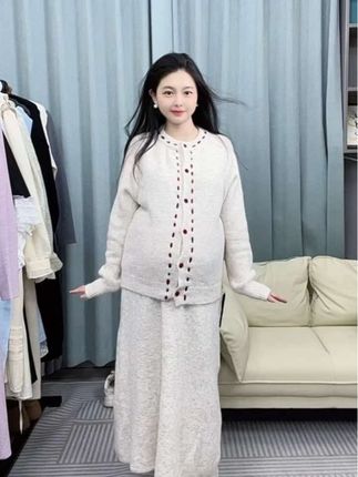 接好孕啦!下个月就要卸货了,姐妹们把这份快乐传递给你们啦!#三胎 #卸货倒计时 #孕期穿搭 #孕妇装