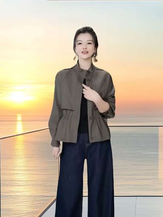#早秋冷冽又随性的气质穿搭 #早秋贵气感穿搭 #早秋冷冽又随性的气质穿搭 #琥珀系拉抽屉变装 #说好的随便穿穿去看秀