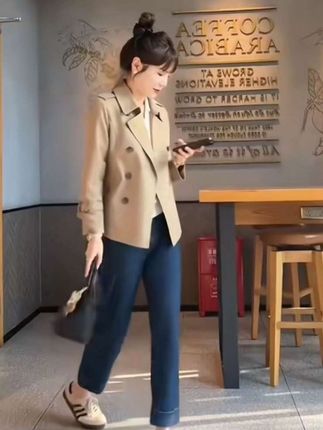 新款宽松今年流行休闲风衣上衣 #早秋穿搭公式来了#如果上班都穿流光高智风 #早秋不费力显贵穿搭#微胖女生怎么穿出早秋氛围感#高个子女生的早秋穿搭