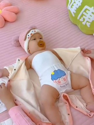 入秋后天气越来越凉了,宝宝肚子容易受谅,婆婆入手的这款高腰肚围真好用,换尿布也超方便#婴儿用品 #母婴好物分享 #宝宝肚围 #新生儿 #婴幼儿