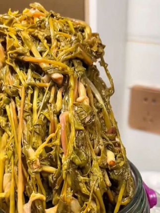 贵州野芹菜酸菜,酸酸脆脆又开胃#贵州野芹菜酸菜#贵州野芹菜酸#下饭菜 #分享家乡美食 #地方特色美食