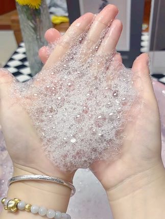 家里有洗不干净的衣服,这款冷水爆炸盐可以帮你清洗,真的巨好用#爆炸盐  #冷水爆炸盐超强去污 #冷水爆炸盐 #辣妈队长冷水爆炸盐