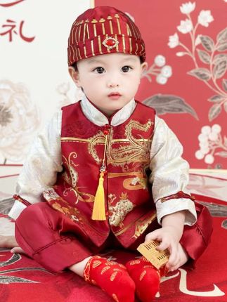 男宝周岁礼服 #dou+上热门 新中式冠衣周岁礼服抓周服喜庆生日宴男宝春夏季新款百天儿童唐装 #男宝周岁礼服 #抓周礼@ #儿童古装 #男宝