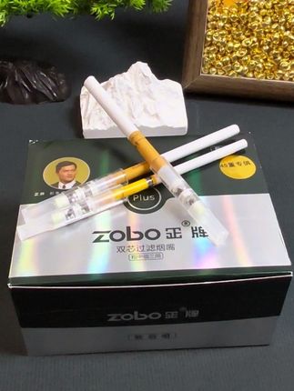 哥哥们,今天给你们安利了这一款性价比高的过滤烟嘴哦,足足45层过滤,平时你们吸烟的那些焦油就能强效拦截,健康吸烟减少黑肺,而且烟嘴非常柔软,软的跟婴儿奶嘴,特别贴心设计了粗中细烟一体三用烟嘴,抽5~8支更换一支新的,非常方便,我们还贴心设计了独立包装,每盒10小支,出门方便携带干净卫生,为了自己的健康也要抓紧给自己安排了#烟嘴#烟嘴过滤器 #男人玩具 #焦油过滤器 #烟嘴