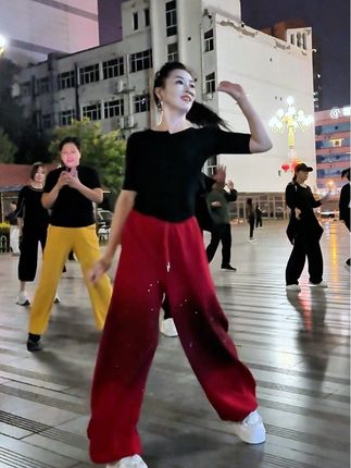 #傲气散做风中愁 橱窗有视频同款上衣中袖和长袖💃