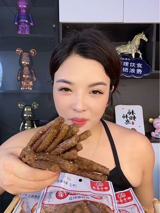 麻辣棒棒,真材实料,吃起来麻辣劲道,很有嚼劲,香辣过瘾,趁现在冲销量,这个价格真的太划算了….#美食 #越吃越过瘾#解馋 #妈呀太香了 #辣条