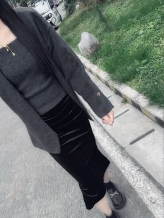 我连自己都猜不透,怎么敢奢望别人懂我,活到现在拿得起放得下的只有筷子,别说来日方长,挥手之间都是人走茶凉!