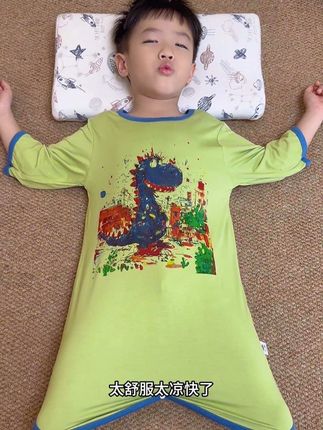 最热的两个月来了!给儿子入手了#连体睡袋 软软的弹力又大,冰凉滑溜不怕闷汗,踢被子也不怕晾肚子#母婴好物 #宝宝睡袋 #高品质童装 #儿童连体睡衣