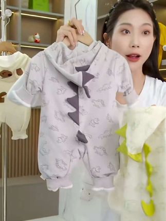 #我要上热门 #春秋新款 咕噜恐龙岛连体哈衣连帽满印恐龙男女宝童装婴幼可爱爬服#母婴好物