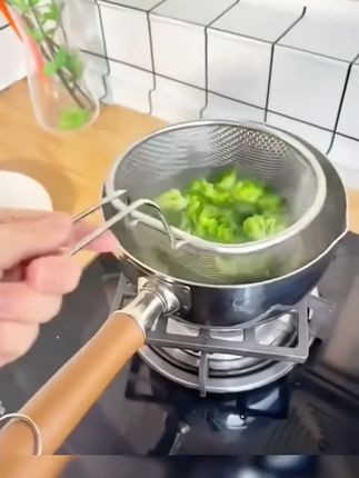 304不锈钢沥水篮漏勺细网网篮过滤网厨房洗菜盆火锅家用淘米#不锈钢过滤网筛 #厨房好物 #不锈钢厨具 #不锈钢沥水篮 @巨量千川