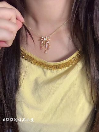 对于烟花🎆项链的喜爱不用我多说了吧,走哪儿戴哪儿,被追着问链接的程度😊#浪漫烟花项链 #绝美项链推荐 #烟花项链 #项链推荐