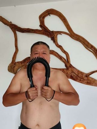 坚持打卡臂力棒,将来有想不到效果!#健身 #运动健身 #臂力棒