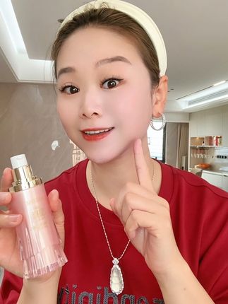 出门必备防晒,清爽不油腻,夏日炎炎有你真甜!#美白防晒 #夏季防晒