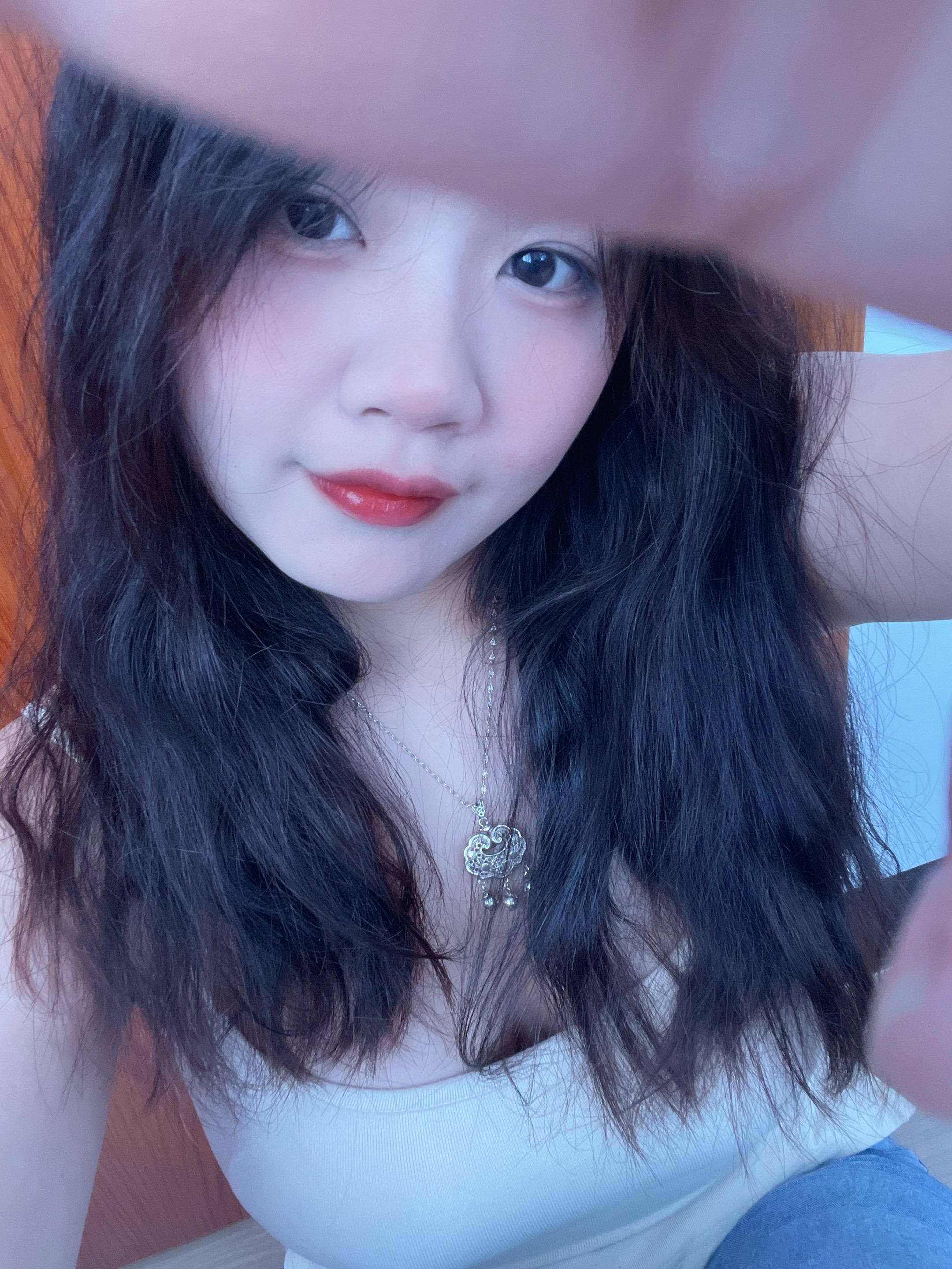 亲爱的 在你心里 我是否还是初见时可爱的形象