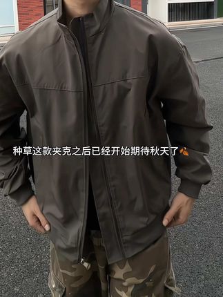 种草这款夹克之后已经开始期待秋天了 #夹克 #夹克外套 #谁穿谁好看系列 #美式穿搭 #ootd穿搭