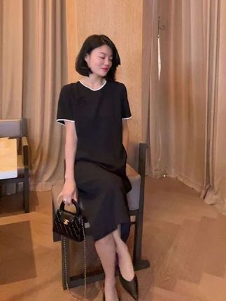 老谭家特别遮肉凉快显瘦的连衣裙!#谁穿谁好看 #穿搭 #夏季穿搭 #减龄穿搭 #ootd穿搭
