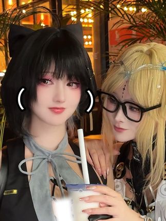 我喜欢主动的 #鸣潮 #鸣潮日以灼锋月以流明 #cos #ooc致歉 女漂@浅浅ASAKI 小卡@Maki小姬(目标是百万粉 男漂@鱼子言
