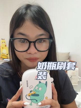 有了这个奶瓶刷之后带宝宝出去玩不用担心这么洗奶瓶#奶瓶刷套装 #母婴好物 #宝妈推荐