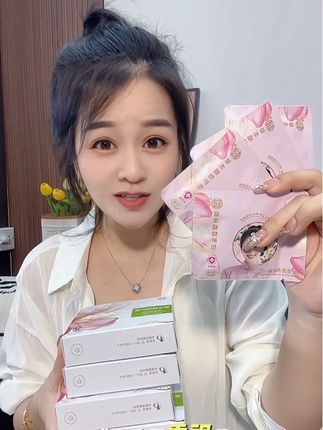 姨妈走后贴一贴,你会爱上清清爽爽的感觉#养芳华草本护垫#护垫 #女生必备