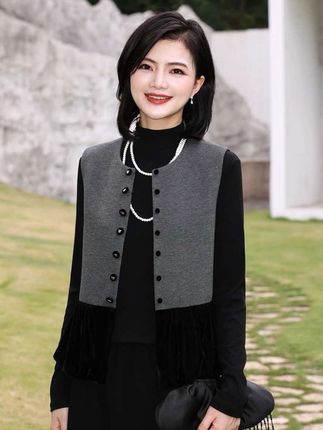 #穿搭 #马甲 #显瘦穿搭#小个子穿搭#秋冬穿搭 新中式马甲女秋丝绒拼接叠穿背心外套圆领毛衣开衫