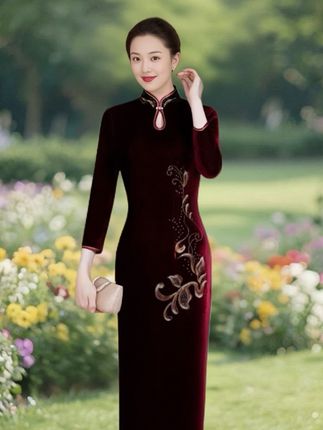 新款2025改良丝绒旗袍裙大码喜妈妈婚宴礼服长款喜婆婆 #早秋冷冽又随性的气质穿搭 #上热门 #中式旗袍 #国风旗袍 #改良旗袍穿搭 @DOU+小助手