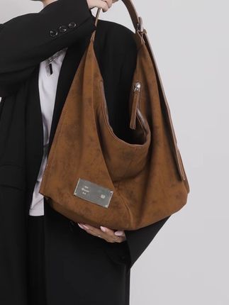 木川卡原创复古HOBO单肩包反绒磨砂质地托特包休闲百搭腋下包包#包包推荐 #平价包包 #百搭包包 #通勤搭配 #穿搭技巧