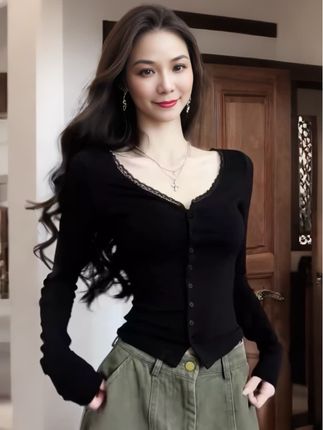 设计感小众蕾丝V领长袖T恤女春秋内搭短款打底衫辣妹修身显瘦上衣#内穿外搭都好看