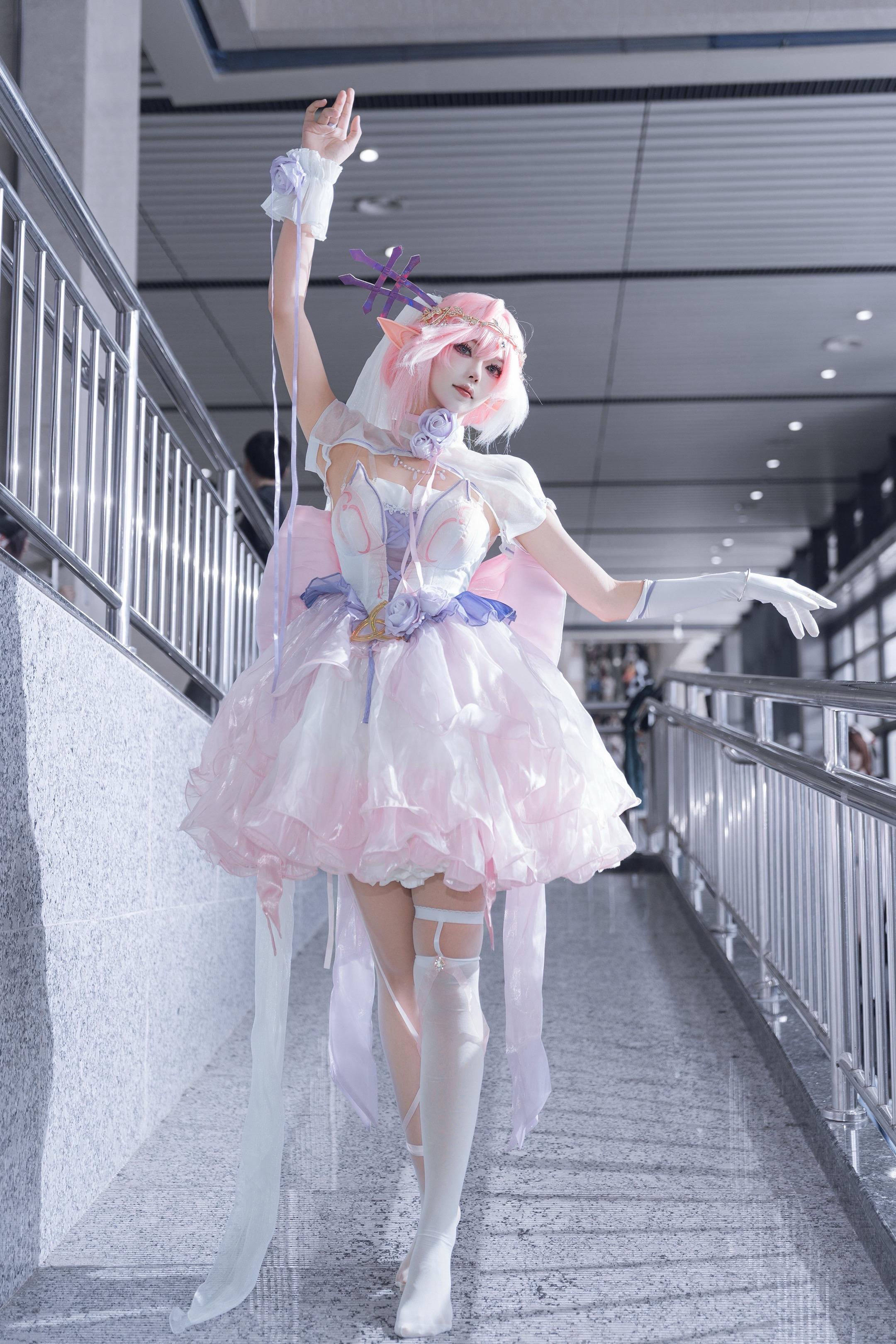 爱莉~姿势不准确致歉 #爱莉希雅 #爱莉希雅cos #爱莉希雅人之律者 #崩坏三 #私设