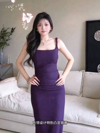 姐妹们,这个包臀裙的版型真的绝了,超级显腰细,而且包臀部分做的特别包。#包臀裙