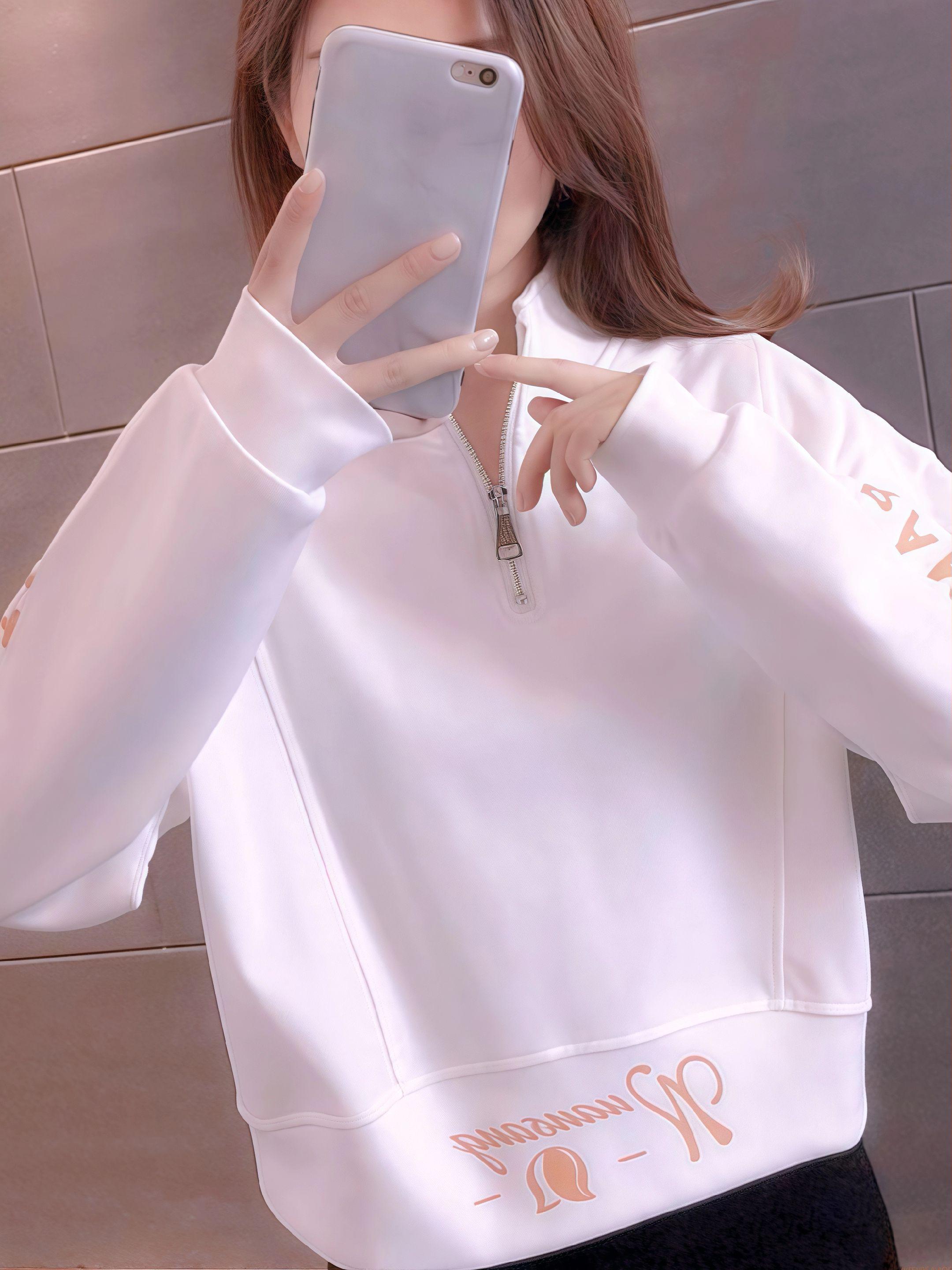 #谁穿谁好看系列 #休闲减龄穿搭 #时尚穿搭 #卫衣穿搭