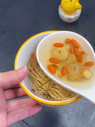 #为你煲汤 #食疗小妙招 #熬夜必备