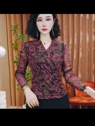 秋季新款烫钻时尚洋气百搭气质长袖小衫网纱显瘦女士V领打底衫#洋气减龄 #谁穿谁好看