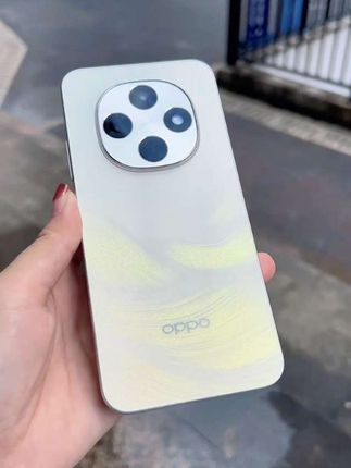 被追问无数次的OPPO A6 Pro❗真实体验分享 家人们,最近入手了OPPO A6 Pro,必须来分享下~ 它像素超给力,后置5000万像素主摄,拍风景、拍人像都超清晰,细节满满,随手一拍就是大片📸 而且天玑7300处理器配合16GB超大内存,运行流畅,多任务也不卡顿。用了一段时间,真的挑不出毛病,推荐给大家! #OPPOA6Pro #手机测评 #高像素手机 #强烈推荐 #抖音推广