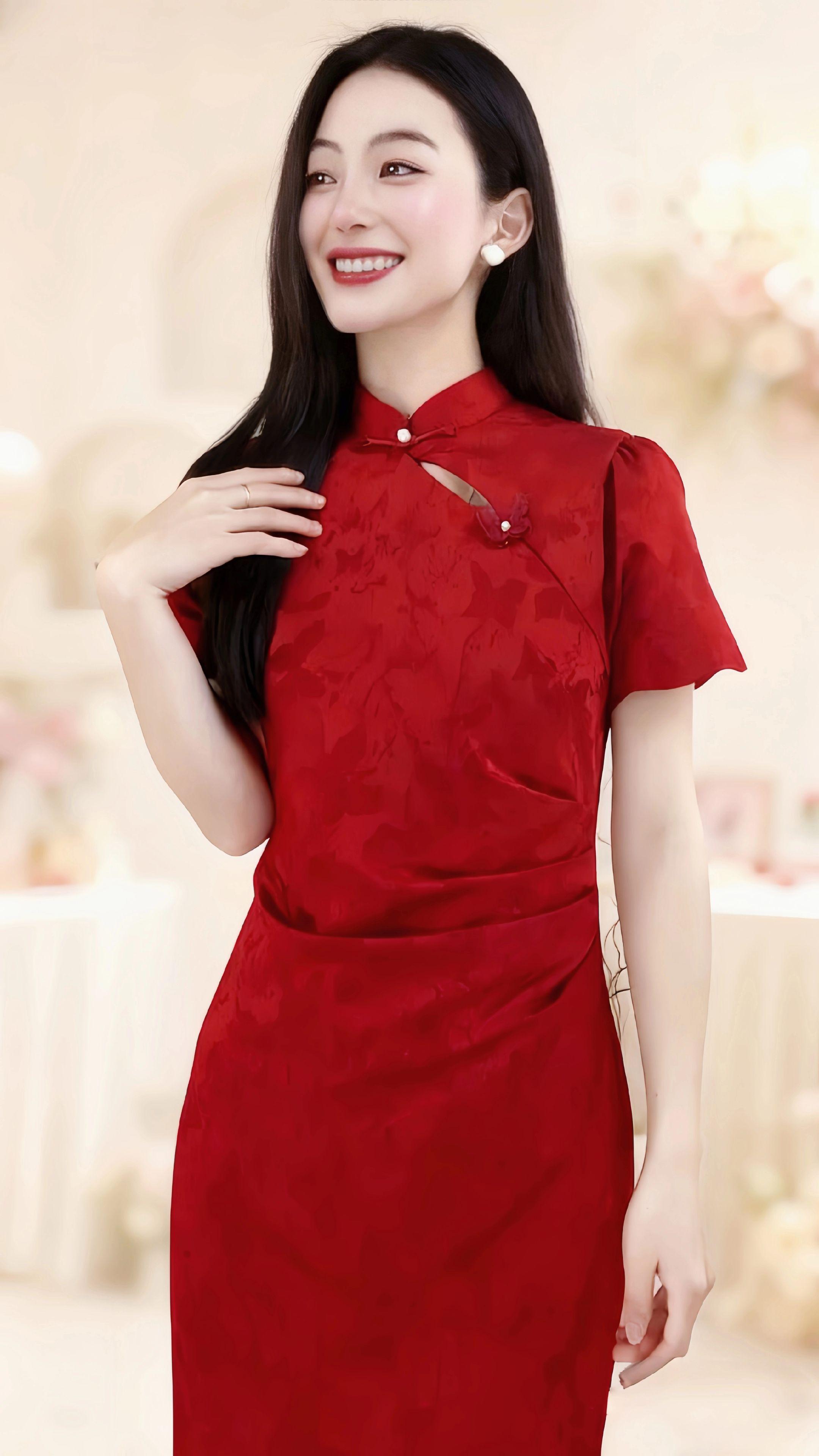 #婚庆礼服 #敬酒服 #结婚 #结婚礼服 #礼服裙 @抖加🔥上热门🔥dou+🔥热点宝 @DOU+小助手 @抖音小助手