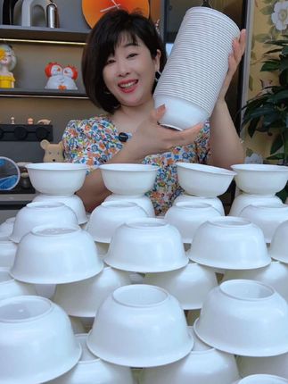 平时聚餐或则开店,都可以准备这款#一次性碗 ,加大加厚,结实耐用#稻壳一次性碗 #厨房好物 #一次性稻壳碗 #碗