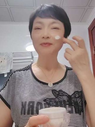 懒人素颜贵妇膏,简单方便,每开都要美美哒!!#贵妇膏素颜霜#懒人素颜贵妇膏