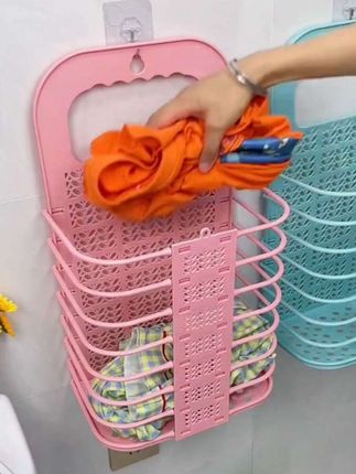 每次洗澡的时候衣服放在马桶上总感觉脏脏的,我就入手了这个壁挂折叠脏衣篮,脱下来的衣服放进去很方便,折叠起来也不占空间#折叠脏衣篮 #生活好帮手 #脏衣篮 #收纳整理 #卫生间好物